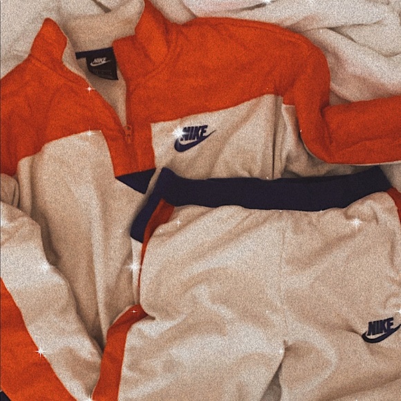 Nike Women’s Fleece Set | Size: Large - Picture 1 of 2